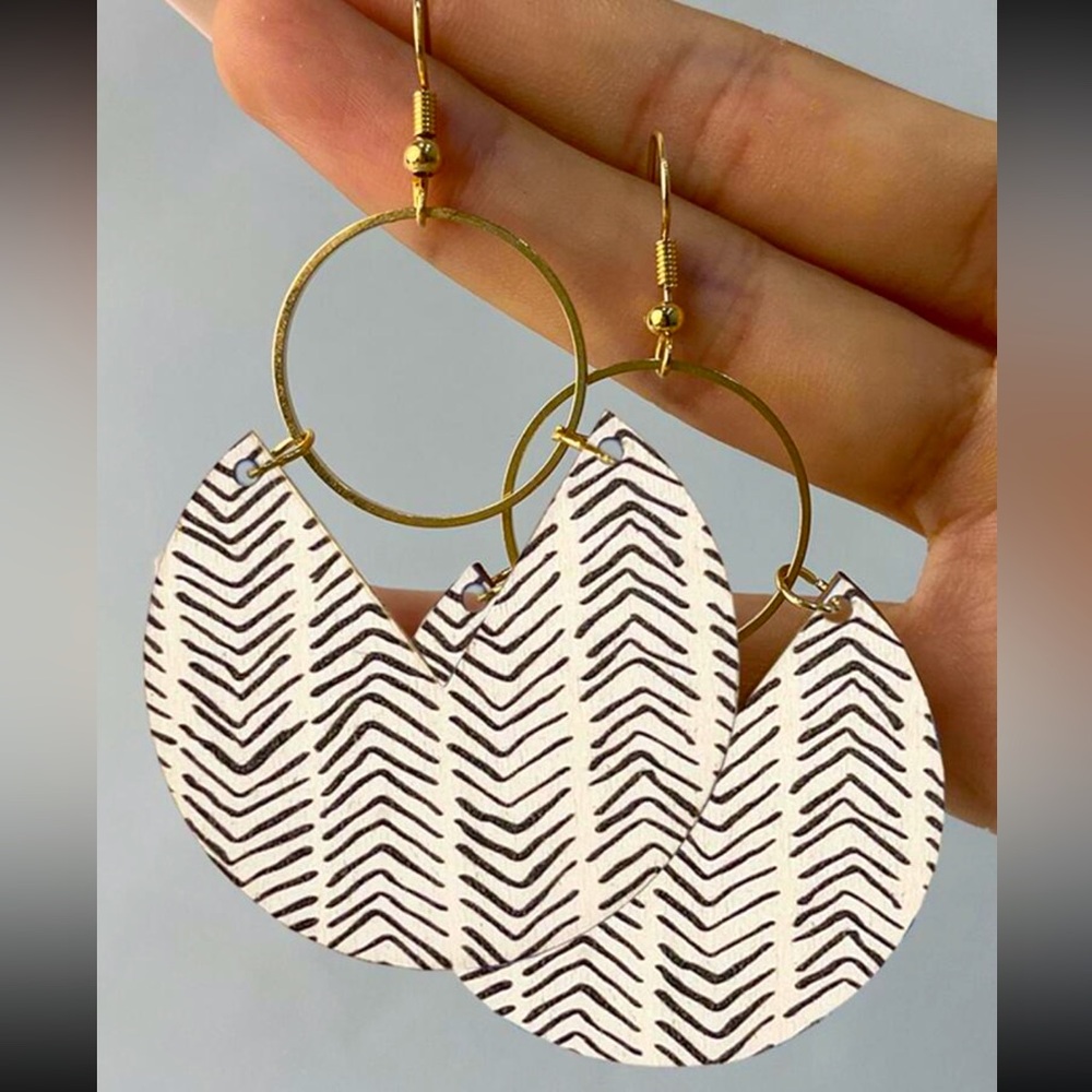 Boho Geometric Drop Earrings NEW 🏷️